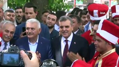  Binali Yıldırım’dan ‘Urfalıyam ezelden’ türküsü 