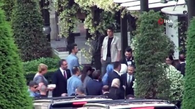  Cumhurbaşkanı Erdoğan, futbolcu Mesut Özil'in nikah şahidi oldu