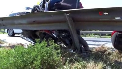 polis -  Kağıthane’de tur otobüsünün sıkıştırdığı motosikletli şarampole uçtu  Videosu