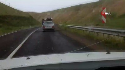 tehlikeli yolculuk -  Trafikte tehlikeli yolculuk Videosu