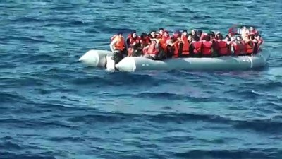 sahil guvenlik -  Bota 53 kişi binen ve sürüklenen göçmenler facianın eşiğinden döndü  Videosu