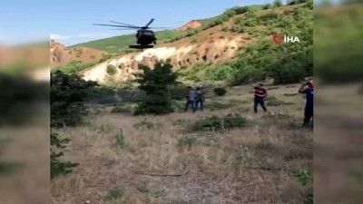  Kaya parçası üzerine düşen şahıs, askeri helikopterle kurtarıldı