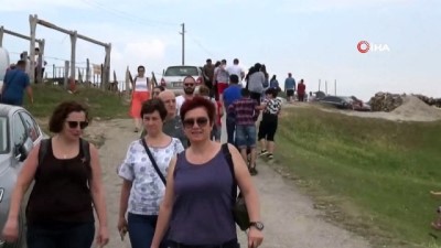 yabanci turist -  Kuzeye akım...Tatilcilerden Türkiye’nin en kuzeyi İnceburun’a yoğun ilgi  Videosu