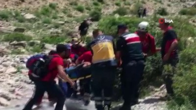 dagci grubu -  Niğde’de dağcıyı kurtarmaya çalışan asker helikopterden düşerek şehit oldu Videosu