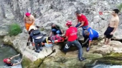  Tabiat parkında ayağı kırılan tatilciyi AFAD ekipleri kurtardı