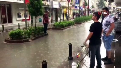  Başkent'te sağanak yağmur su baskınlarına neden oldu