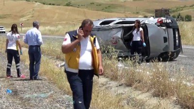 ticari arac -  Diyarbakır’da tatil dönüşü feci kaza: 1 ölü, 4’ü ağır 6 yaralı  Videosu
