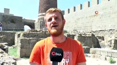 arkeolojik kazi -  Erzurum Kalesi’nde tarihi kazı Videosu