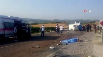 saglik ekibi -  Manisa’da otobüs ve minibüs çarpıştı: 6 ölü, 8 yaralı Videosu