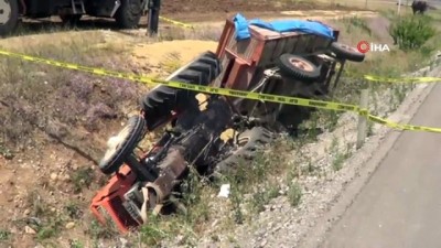 karahisar -  Sandıklı’da traktör devrildi sürücüsü ağır yaralandı Videosu