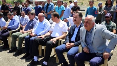 yan etki -  Ahıskalılar seradan ilk mahsulü aldı...Hasadın yapıldığı seralar havadan görüntülendi  Videosu