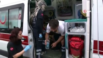 elektrik diregi -  Ambulans elektrik direğine çarptı: 3 yaralı  Videosu