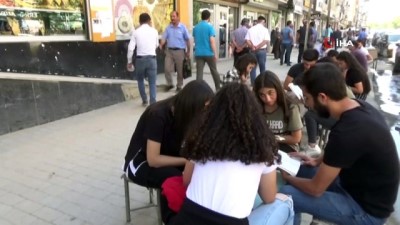 kitap okuma -  Yüksekovalı gençlerden farkındalık eylemi Videosu