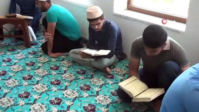 2010 yili -  Bölgenin hafızları Ahlat’ta yetişiyor  Videosu