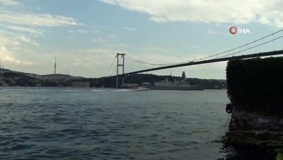  İngiliz savaş gemisi İstanbul Boğazı’ndan geçti