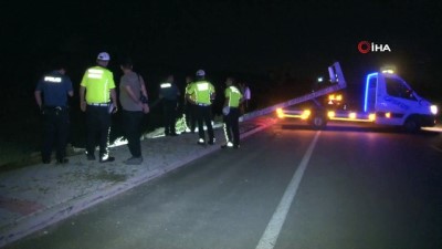 aydinlatma diregi -  Otomobil şarampole uçtu: 2 yaralı Videosu