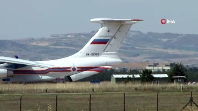 S-400 hava savunma sistemlerinin ikinci sevkiyatındaki ilk uçak indi 