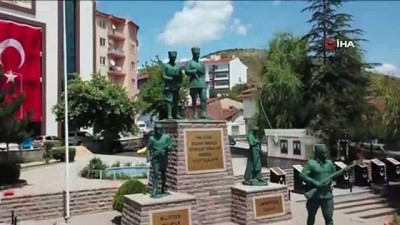 isaret dili -  15 Temmuz Demokrasi ve Milli Birlik Günü anısına video klip  Videosu