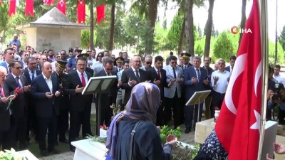 sarilar -  15 Temmuz Şehidi Eker’in annesinin ağıtları yürekleri dağladı Videosu