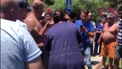 toplu tasima araci -  Antalya'da 'U' dönüşü yapmak isteyen tur otobüsü böyle devrildi  Videosu