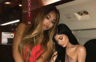 bakis acisi - Jordyn Woods'la küsmek Kylie Jenner'a iyi geldi! Videosu