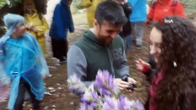 yagmurlu -  Doğa yürüyüşünde sürpriz evlenme teklifi  Videosu