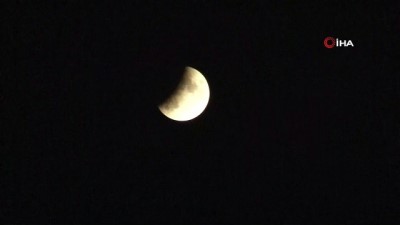 ay tutulmasi -  'Parçalı Ay Tutulması' kartpostallık manzara oluşturdu Videosu