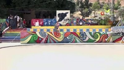 multeci -  - Suriye’de Savaşın Çocuklarına İlk Kaykay Parkı  Videosu