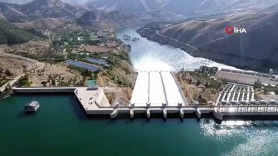  15 yıl sonra ilk yaşanmıştı, 6 milyar metre küp su tahliye edildi kapaklar kapandı 