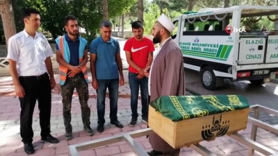  Annesi çöpe atmıştı, kimsesizler mezarlığına defin edildi 