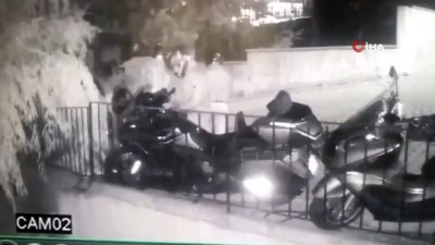  Ataşehir’de kasklı motosiklet hırsızlığı çetesi kamerada 