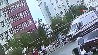  Geri manevra yapan araç 52 yaşındaki kadına böyle çarptı 