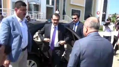 elektrik dagitim sirketi -  Bakan Dönmez: 'Elektrik götüremediğimiz köylere ise mobil jeneratör temin etmek sureti ile oralardaki hayatı süratle normalleştirmeye çalışacağız' Videosu