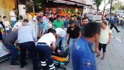 bicakli kavga -  Esenyurt'ta 2 grup arasında bıçaklı kavga: 2 yaralı Videosu