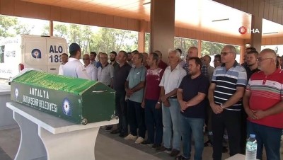  Minik Azra ailesi ve yakınlarını gözyaşlarına boğdu