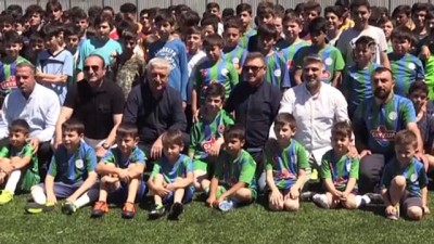 buyuk kulup - Çaykur Rizespor Kulübü Başkanı Kartal: 'İyi oyuncuları bulmaya çalışıyoruz' - RİZE  Videosu