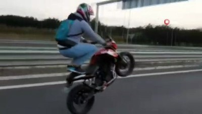 motosiklet surucusu -  Çekmeköy’de motosikletlinin tek teker terörü kamerada  Videosu