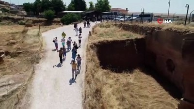 tophane -  Dara Antik Kenti'nde açık galeri mezarlar havadan görüntülendi  Videosu