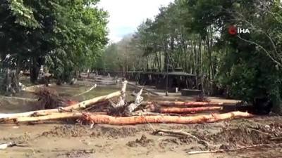 su baskini -  Sel felaketinde kaybolan 4'ü çocuk 6 kişiyi arama çalışmaları devam ediyor  Videosu