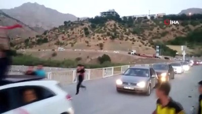 asiret -  Antalyalı astsubay Sasonlu aşiret kızıyla Kürtçe halaylar eşliğinde evlendi  Videosu