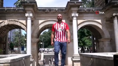 modeller - Antalyaspor'dan Ali Gürbüz'lü forma tanıtımı Videosu