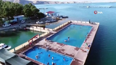 en guzel yuz -  Denizi aratmayan Keban Barajı üzerinde olimpik 'Yüzer Havuz' havadan görüntülendi  Videosu