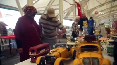 antika pazari -  Kuveyt ve Katar’lılar Bursa’da antika pazarını keşfetti  Videosu