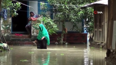 muson yagmurlari -  - Bangladeş’de selde 61 kişi hayatını kaybetti  Videosu