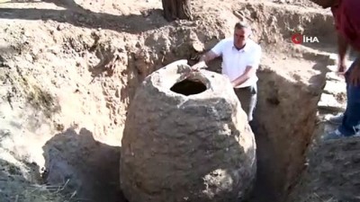  Elazığlı çiftçinin tarla sürerken tesadüf eseri bulduğu 250 yıllık 'Tahıl Ambarı' koruma altına alındı 