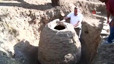  Elazığlı çiftçinin tarla sürerken tesadüf eseri bulduğu 250 yıllık 'Tahıl Ambarı' koruma altına alındı 