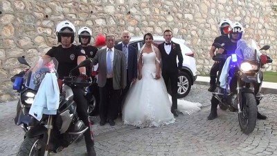 nikah toreni -  Şehit oğlunun düğününde polis eskortlu konvoy  Videosu