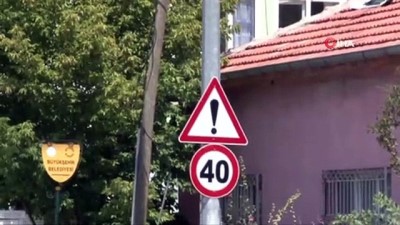  U dönüşü yapan araç karşından gelen otomobille böyle çarpıştı 