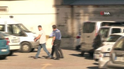 yasli kadin -  İzmir’de torun dehşeti...Babaannesini öldürdü, polisi arayıp kendini ihbar etti  Videosu