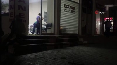 polis araci -  Çatışma ortasında kalan gencin kolu kırıldı  Videosu